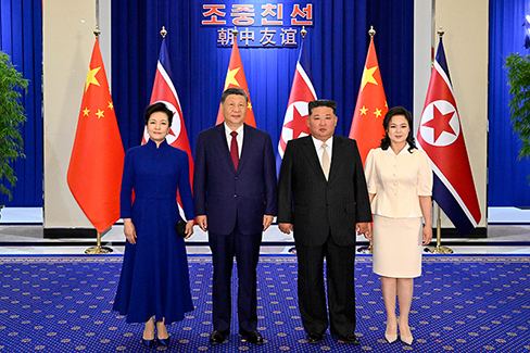 习近平出席金正恩举行的欢迎宴会