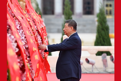习近平等党和国家领导人出席烈士纪念日向人民英雄敬献花篮仪式