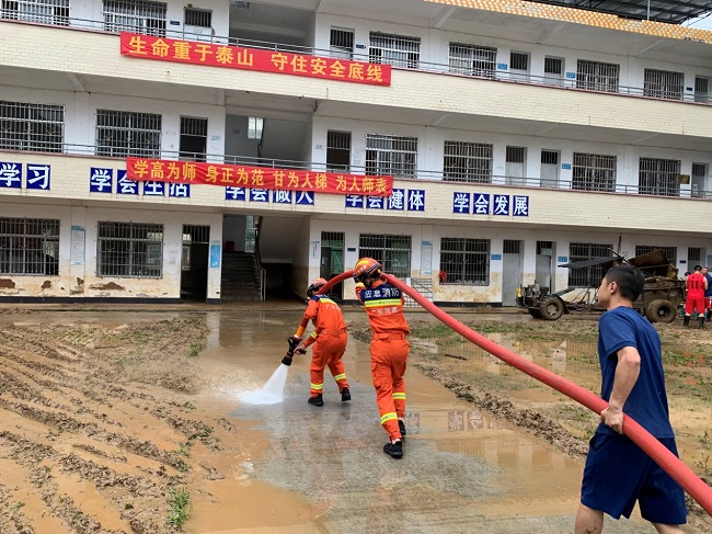 广东河源消防救援支队精准施策助力灾后复工复产