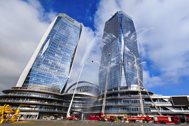 海南省消防救援总队举行高层建筑灭火救援实战演练