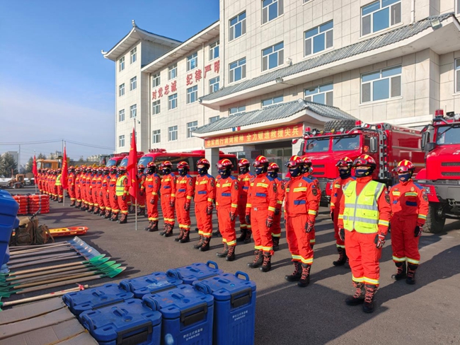 吉林消防救援机动总队延边支队严密组织冰域救援实战化训练