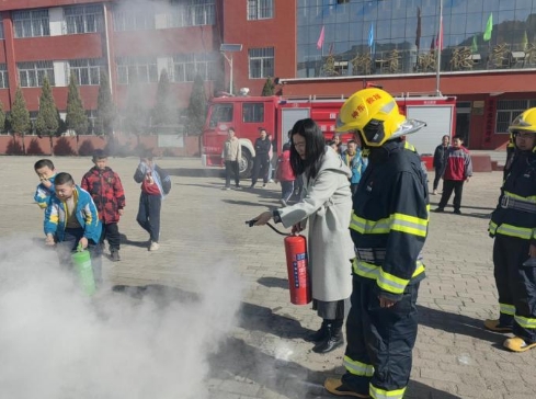 国家安全生产应急救援队积极参与“全国中小学生安全教育日”活动