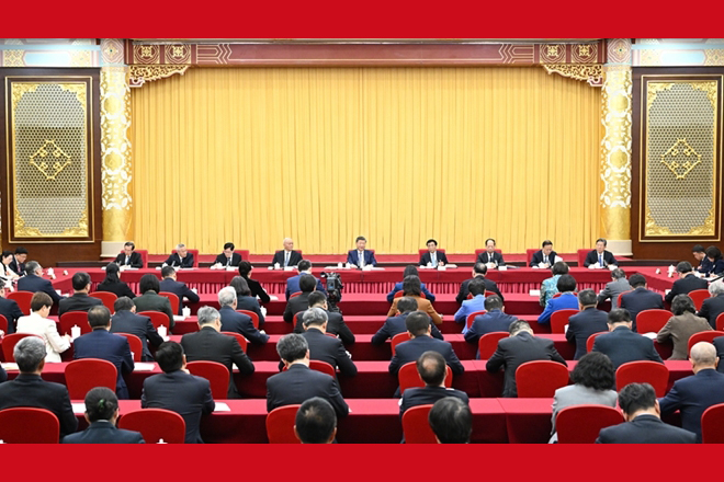 习近平看望全国政协委员